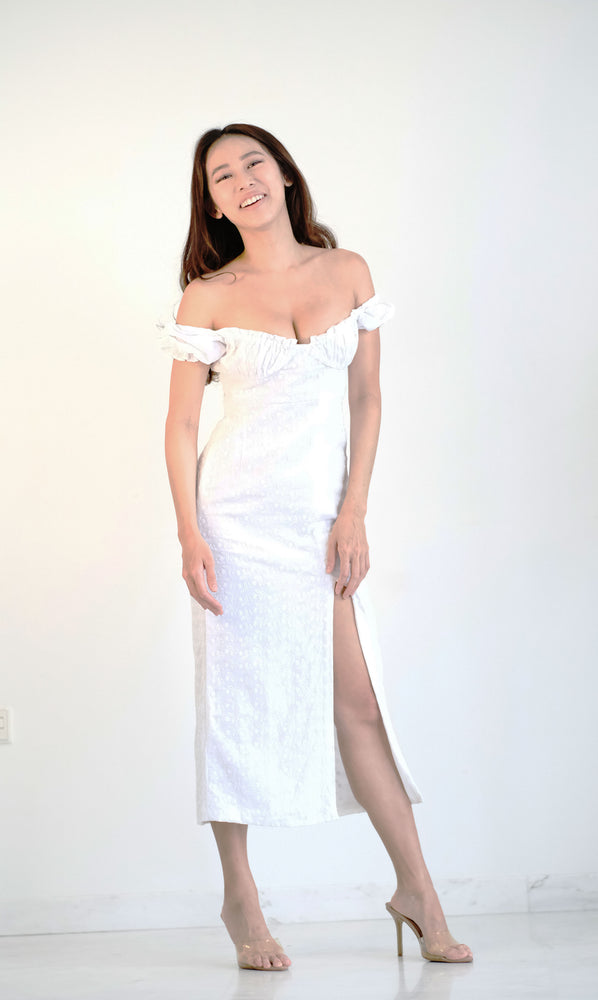 
                  
                    Sheila dress - White Embroidery
                  
                